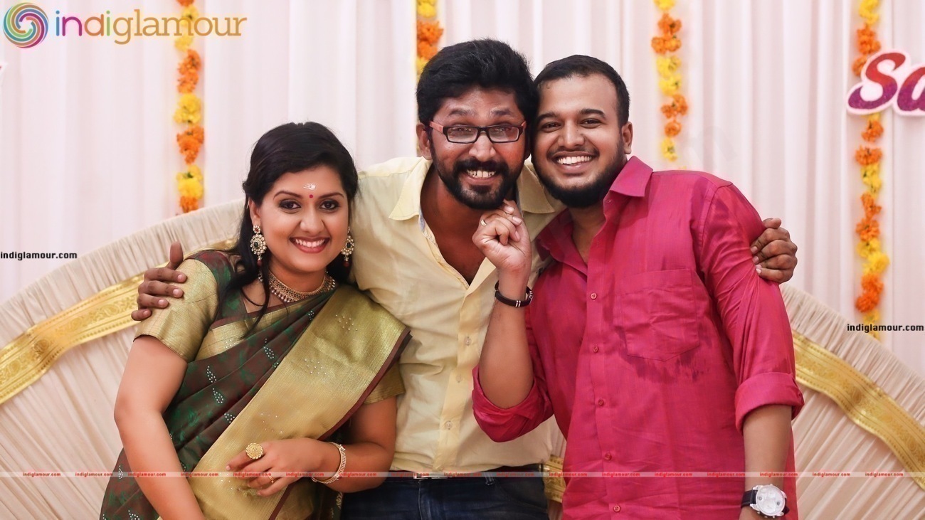 Sarayu Mohan Engagement Stills Event hd photo