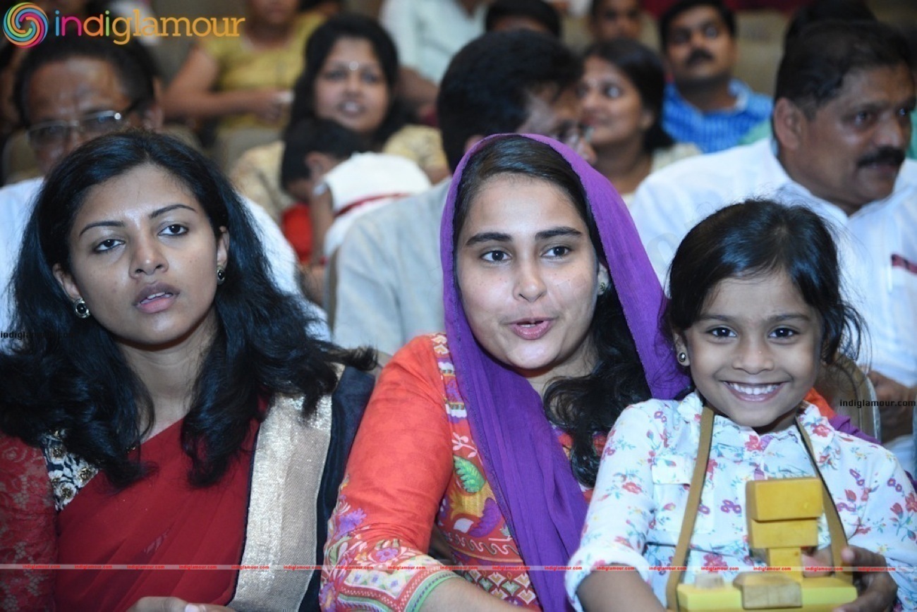 Maheshinte Prathikaaram 125th Day Celebration Stills Event hd photo