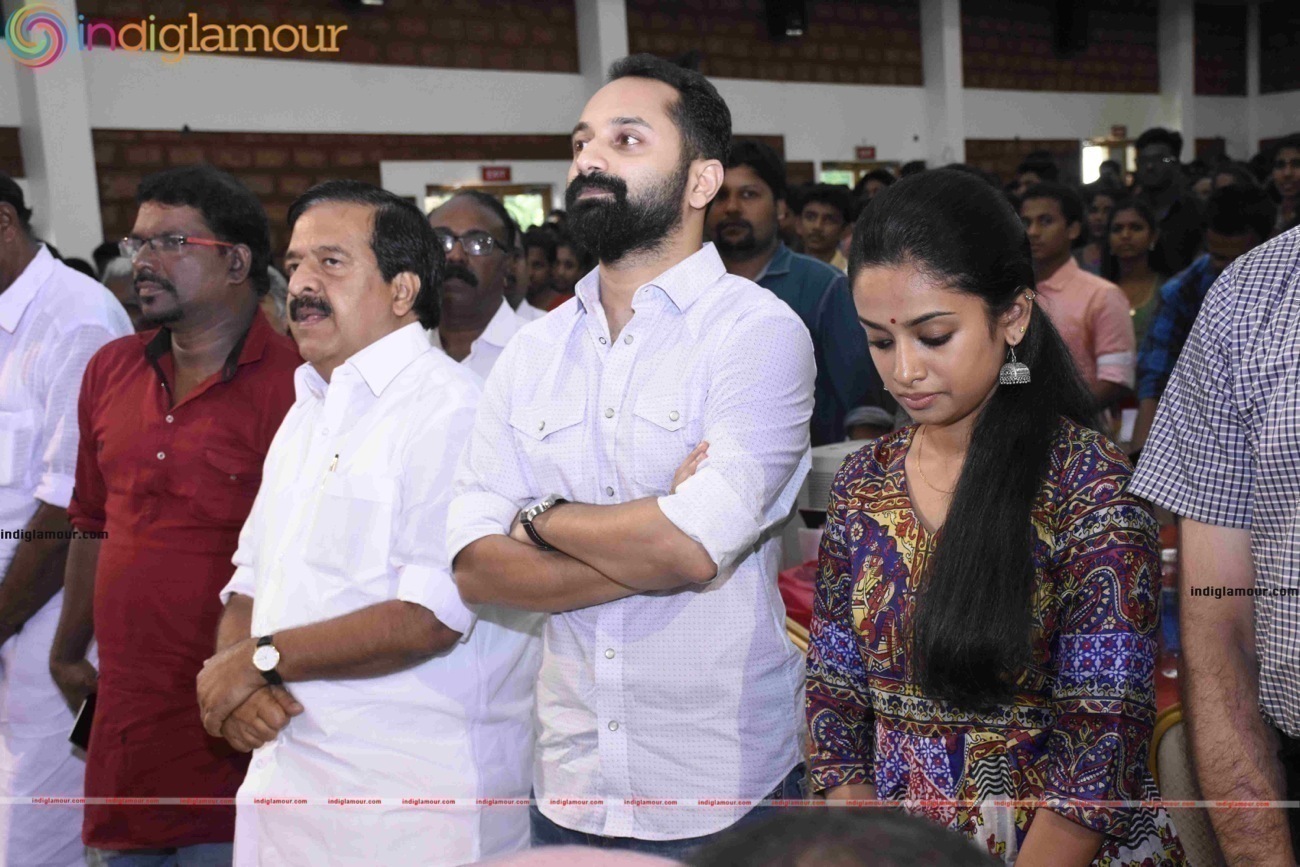 Ramesh Chennithala Mayookham 2016 Award Event hd photo