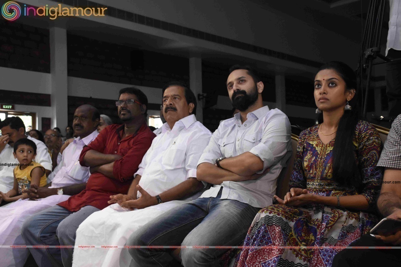 Ramesh Chennithala Mayookham 2016 Award Event hd photo