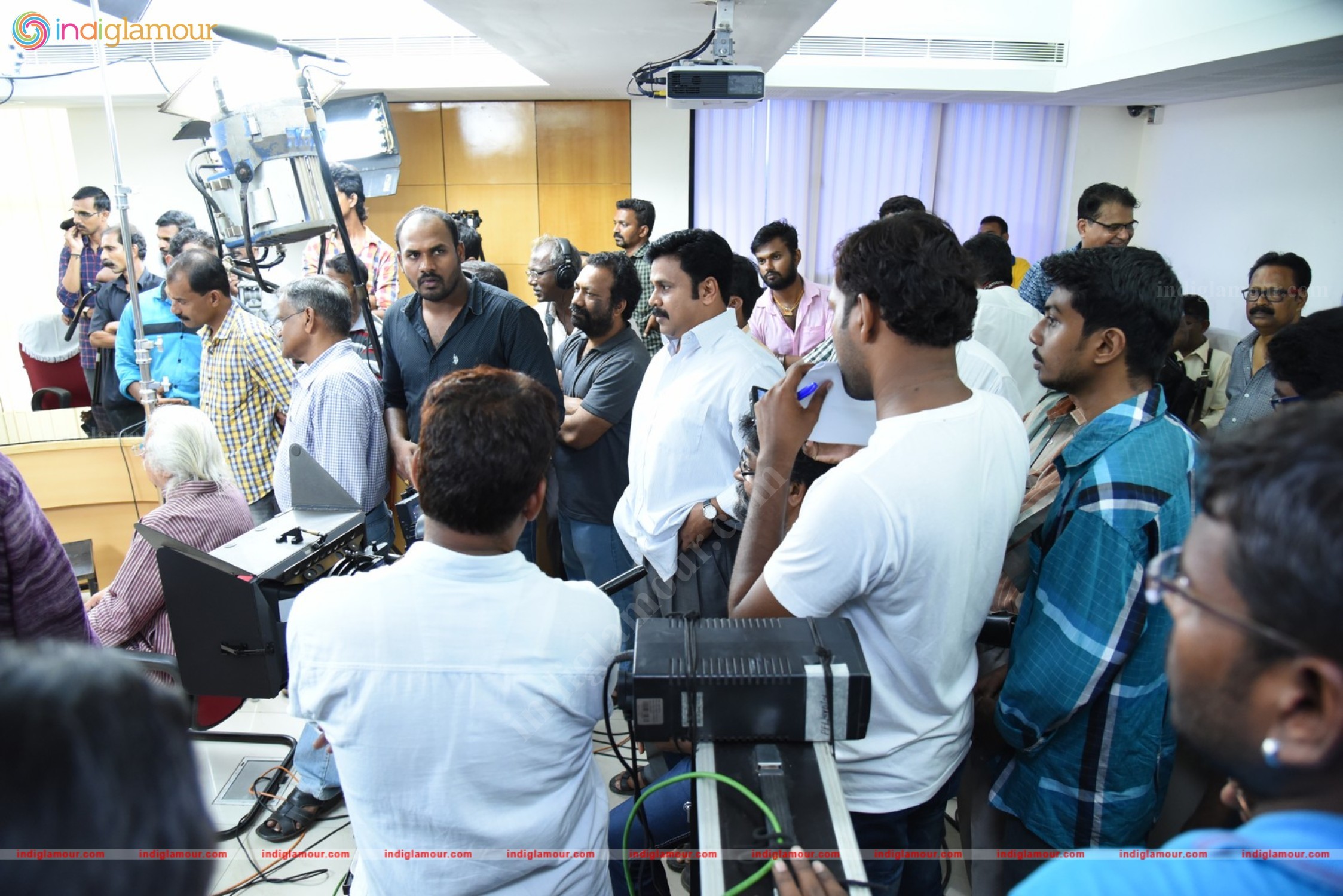 Pinneyum Movie Shooting Inauguration Event hd photo