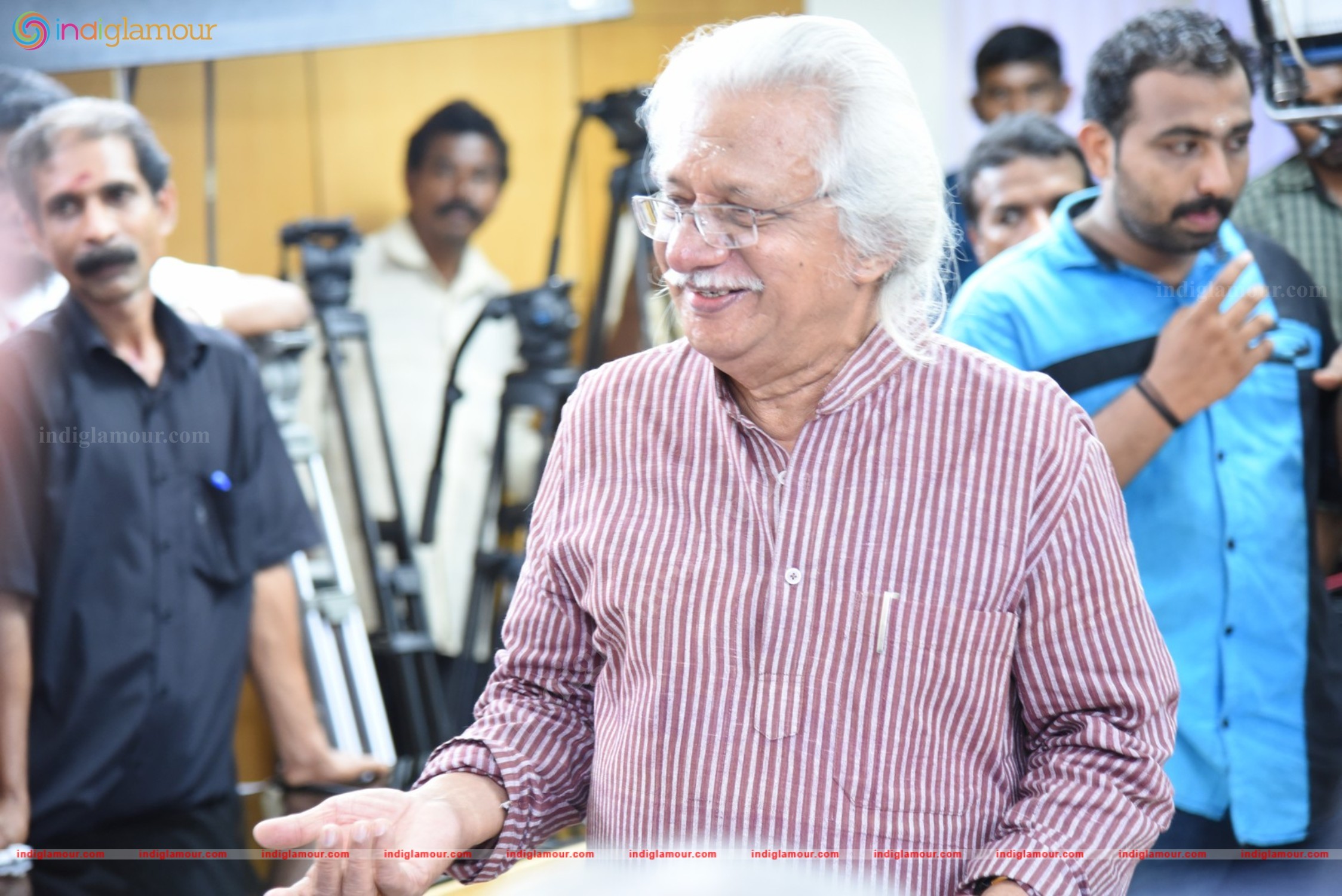 Pinneyum Movie Shooting Inauguration Event hd photo