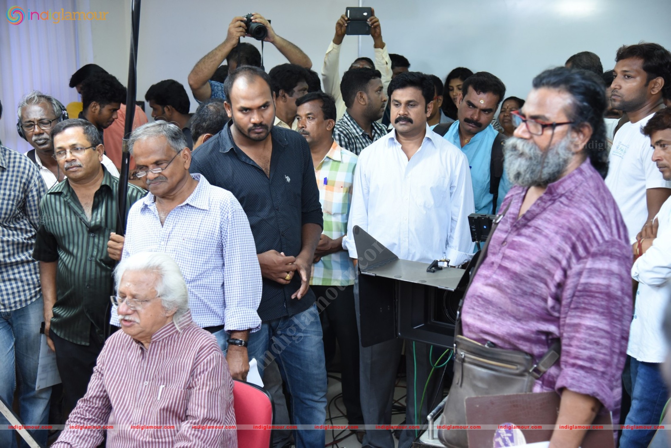 Pinneyum Movie Shooting Inauguration Event hd photo