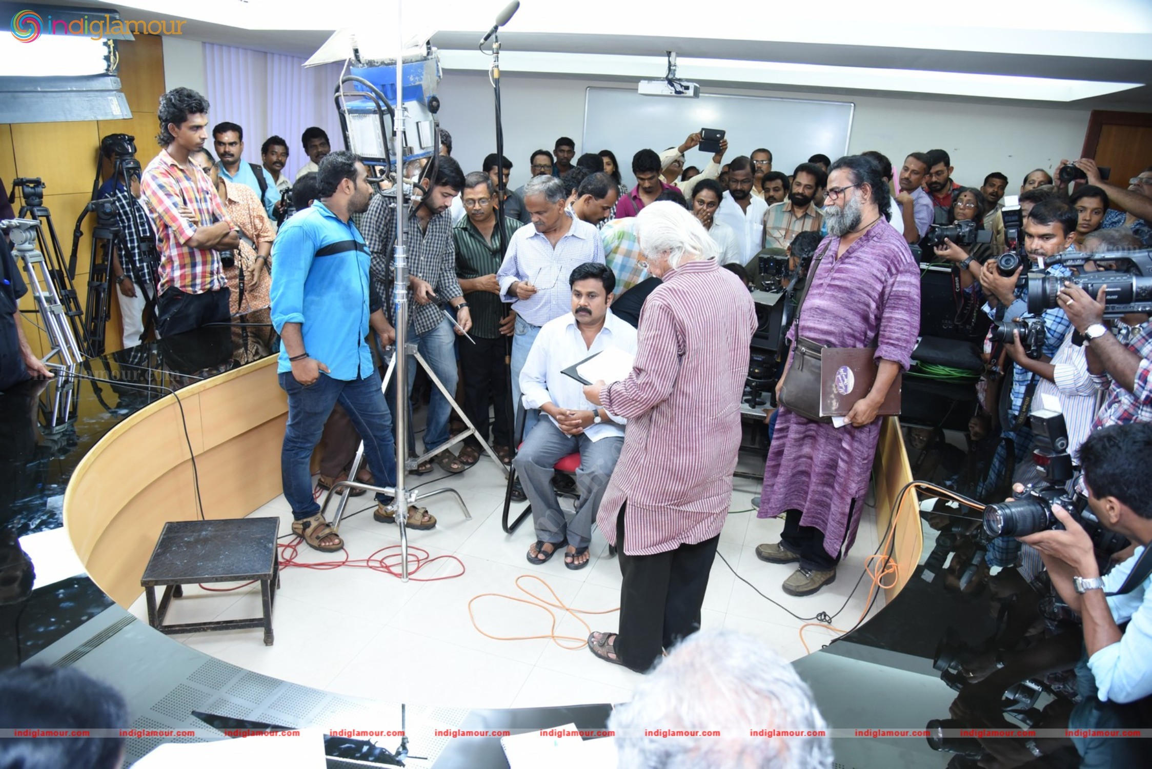 Pinneyum Movie Shooting Inauguration Event hd photo