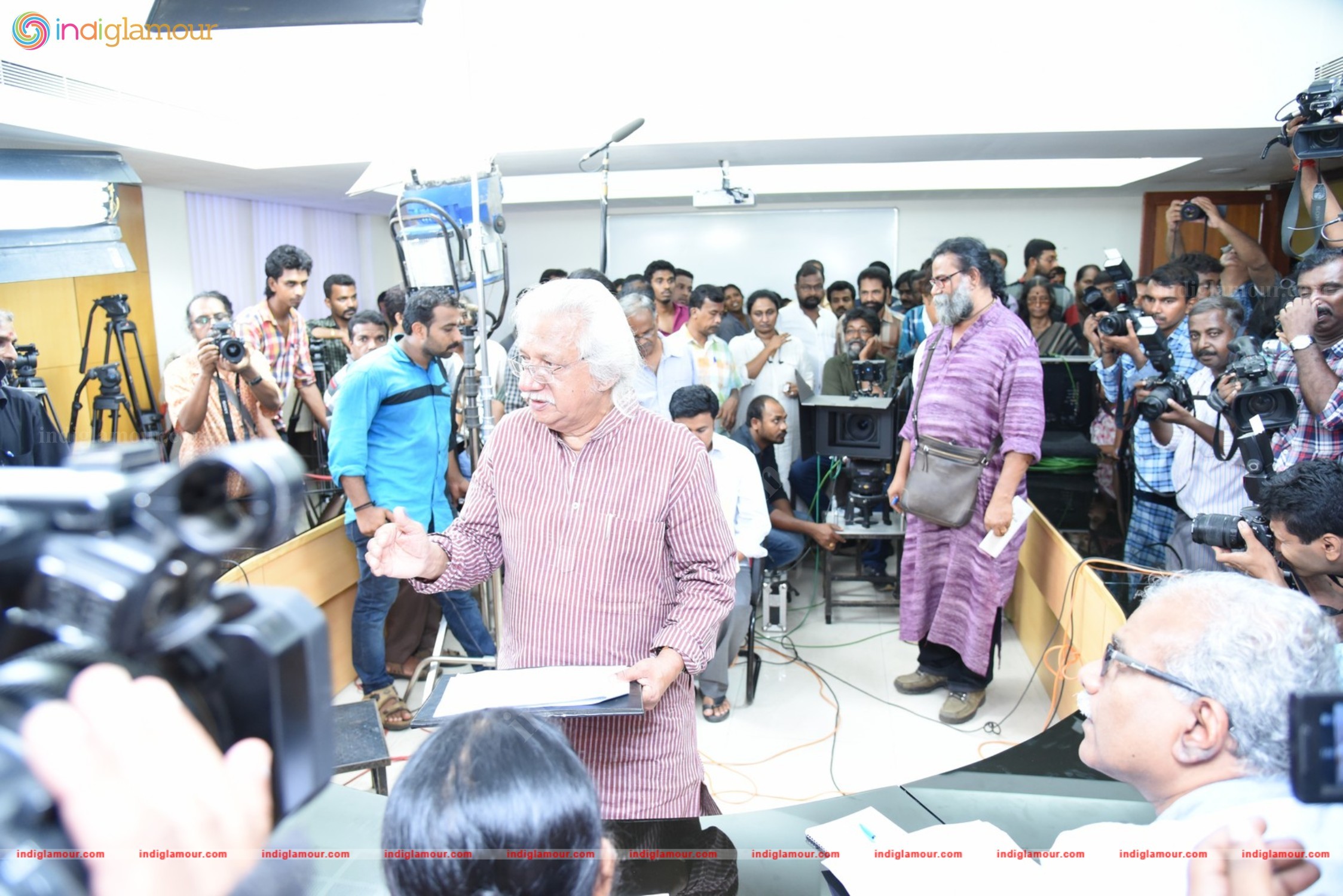 Pinneyum Movie Shooting Inauguration Event hd photo