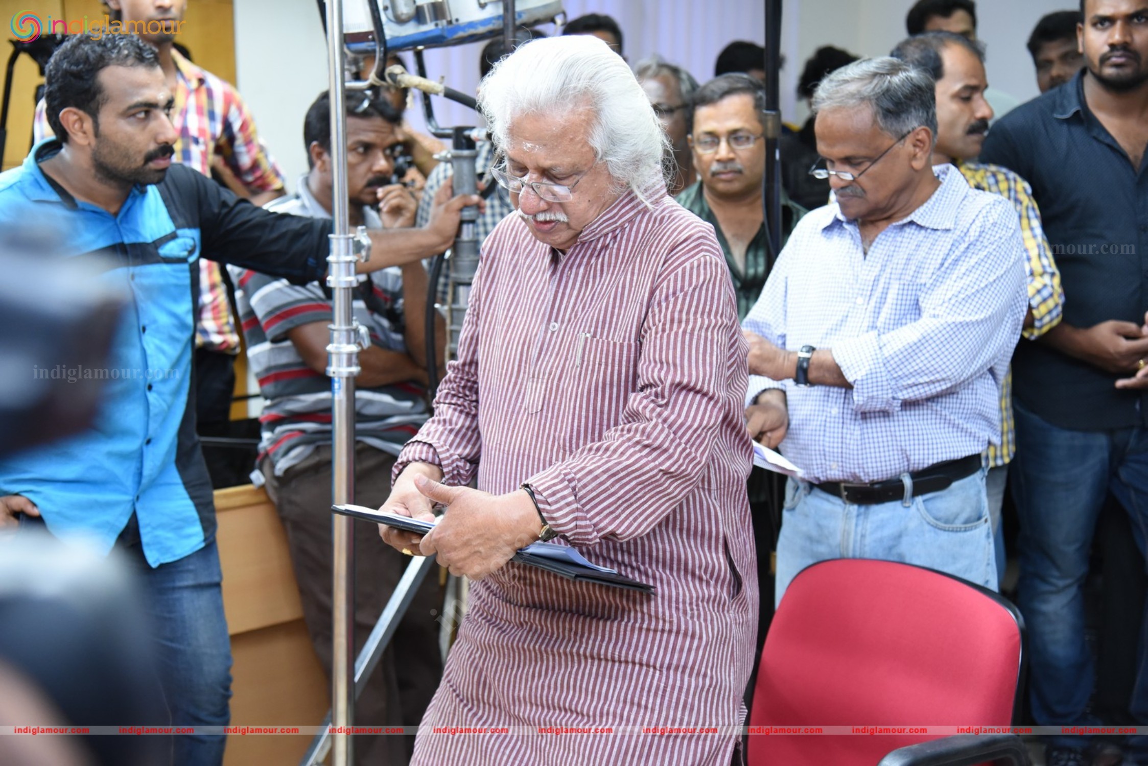 Pinneyum Movie Shooting Inauguration Event hd photo