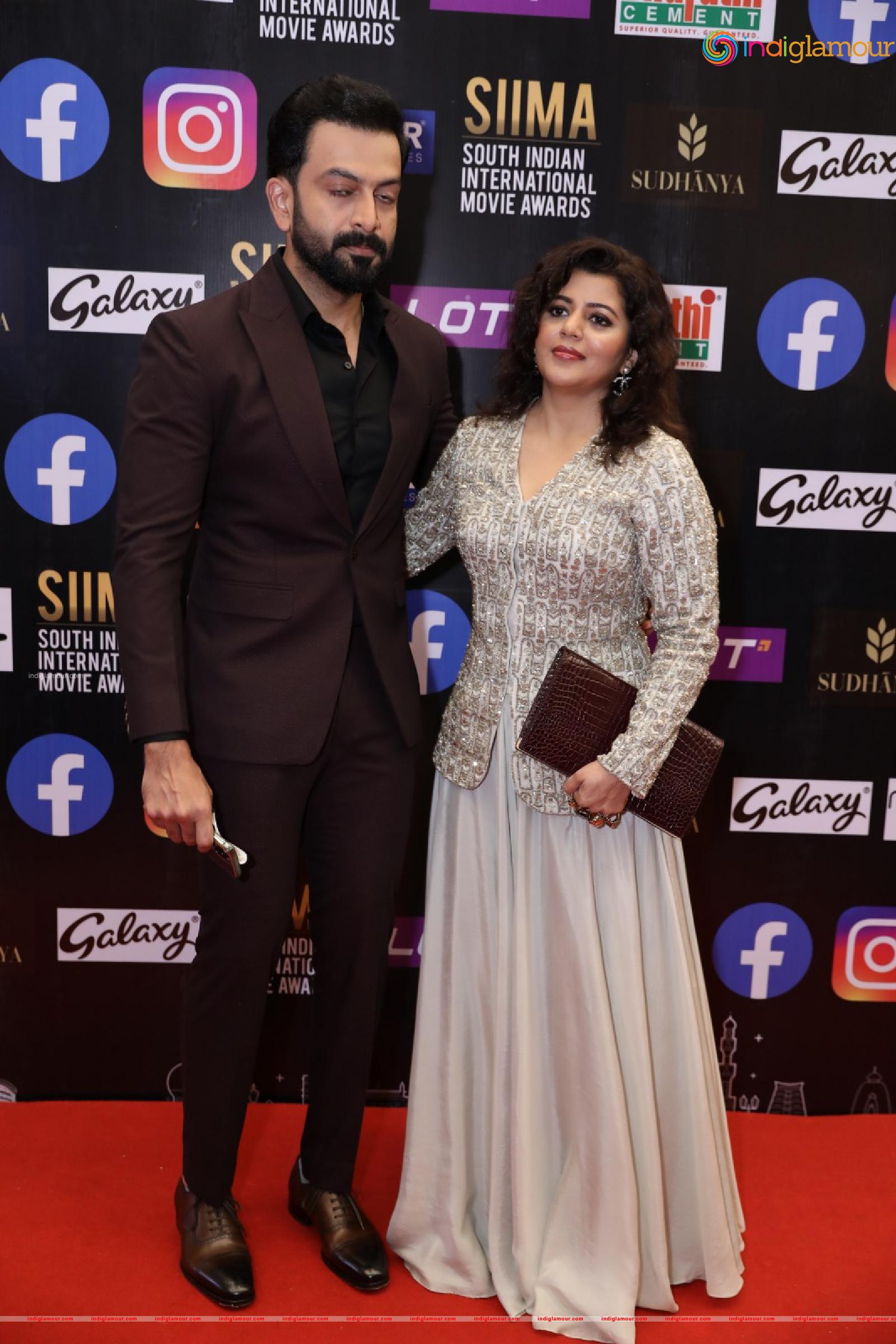 PrithviRaj and Supriya Menon at SIIMA 2021 Awards Event hd photo