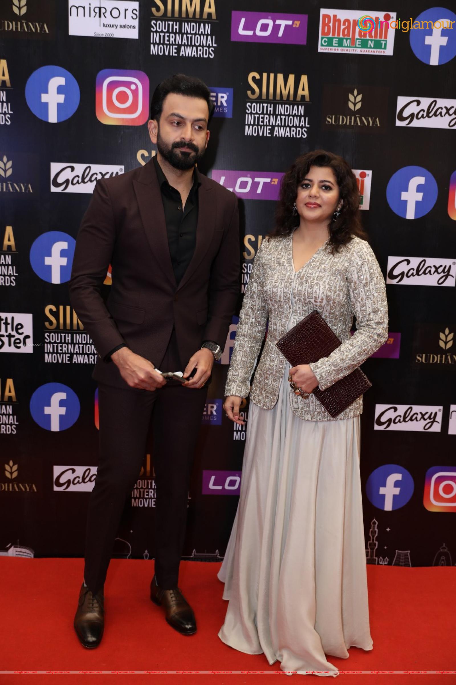 PrithviRaj and Supriya Menon at SIIMA 2021 Awards Event hd photo