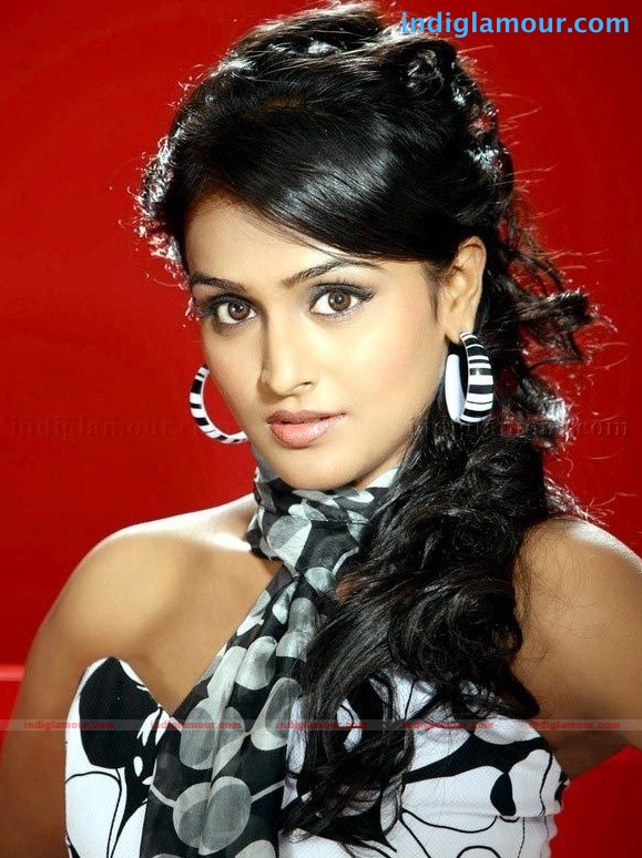 Remya Nambeesan Actress hd photo