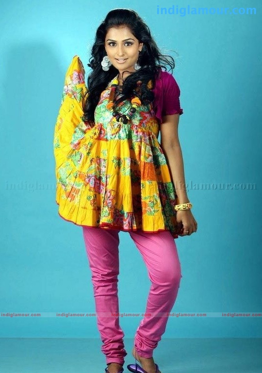 Remya Nambeesan Actress hd photo