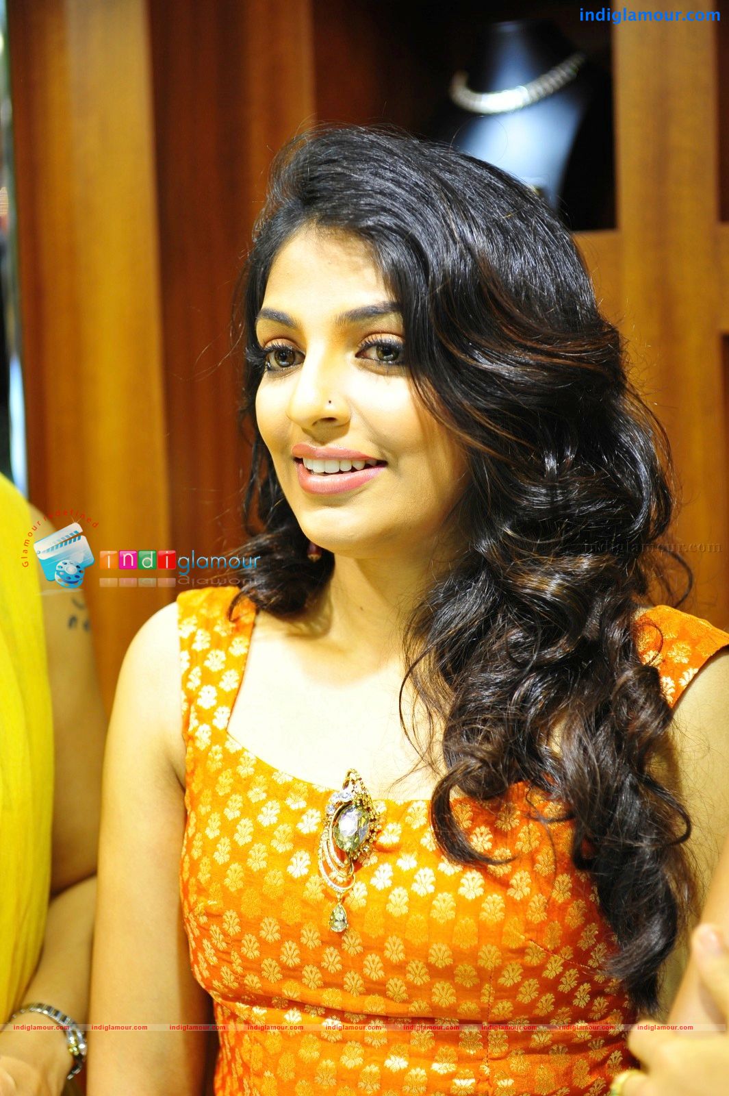 Mythili Actress hd photo