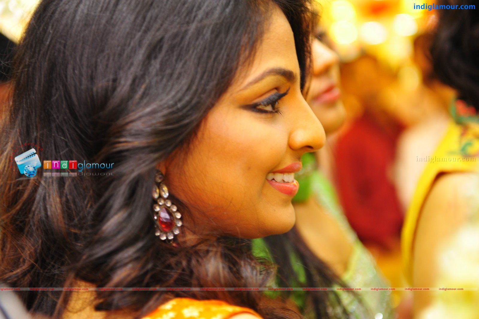 Mythili Actress hd photo