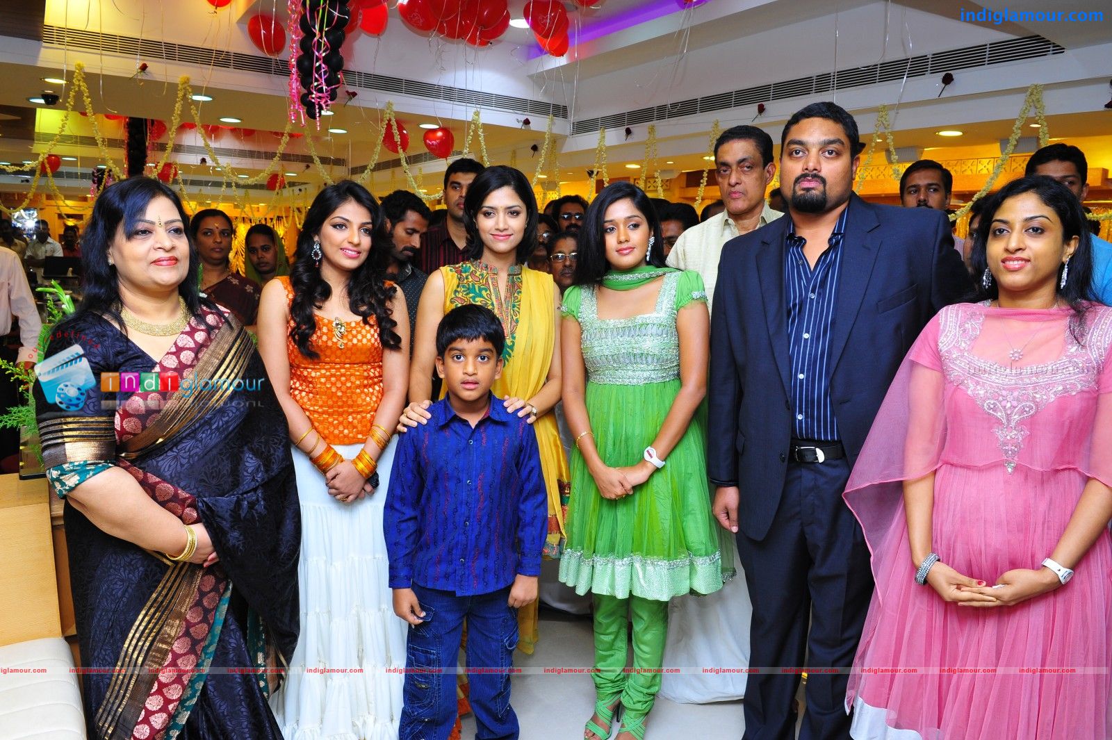 Mythili Actress hd photo