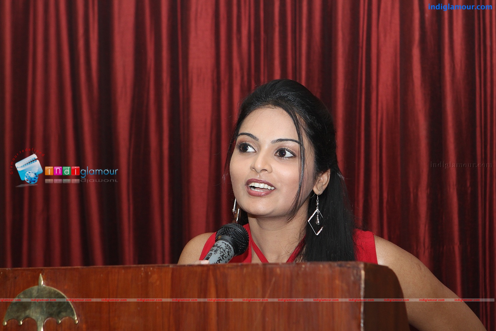 Vishnu Priya Actress hd photo