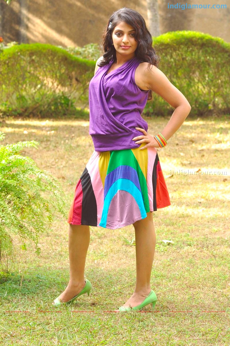 Mythili Actress hd photo