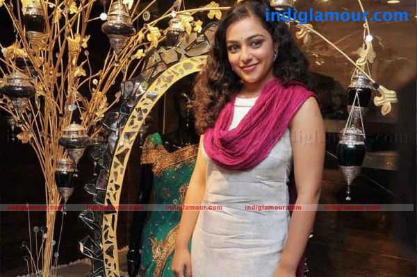 Nithya Menon Actress hd photo