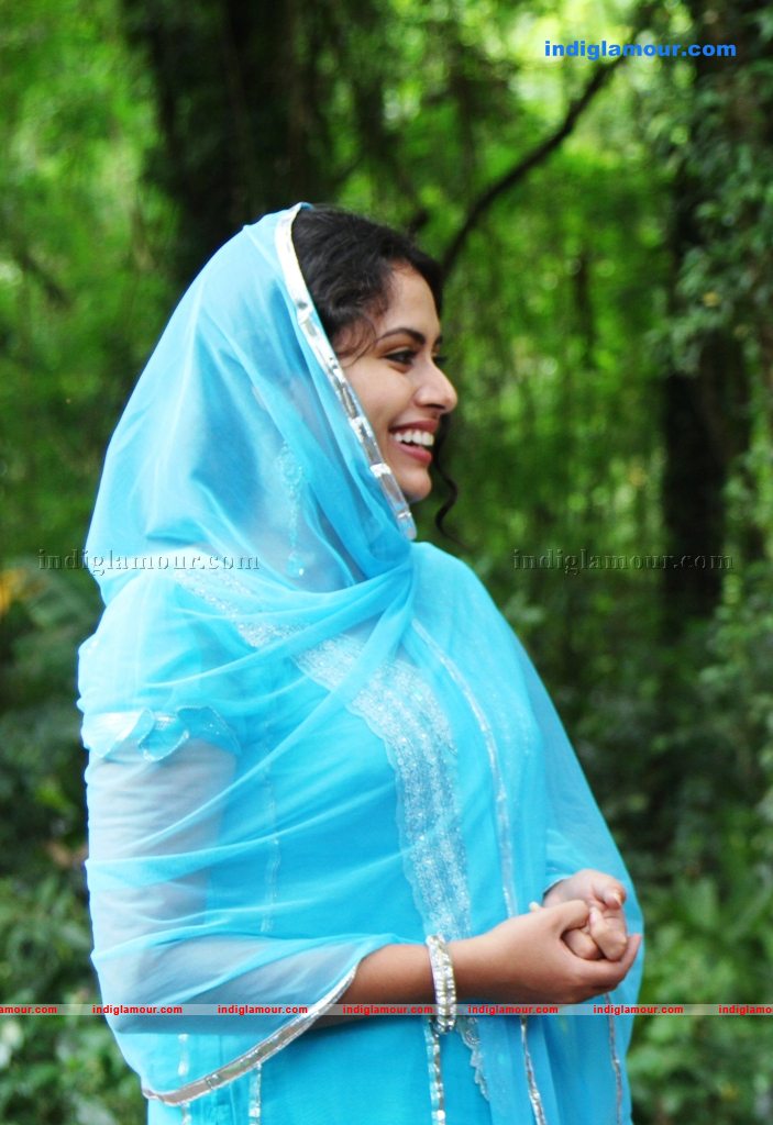 Dhanya Mary Varghese Actress hd photo