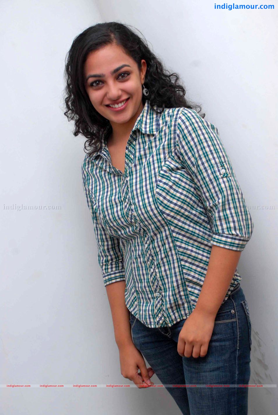 Nithya Menon Actress hd photo