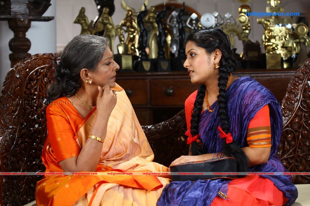 Sarayu Actress hd photo