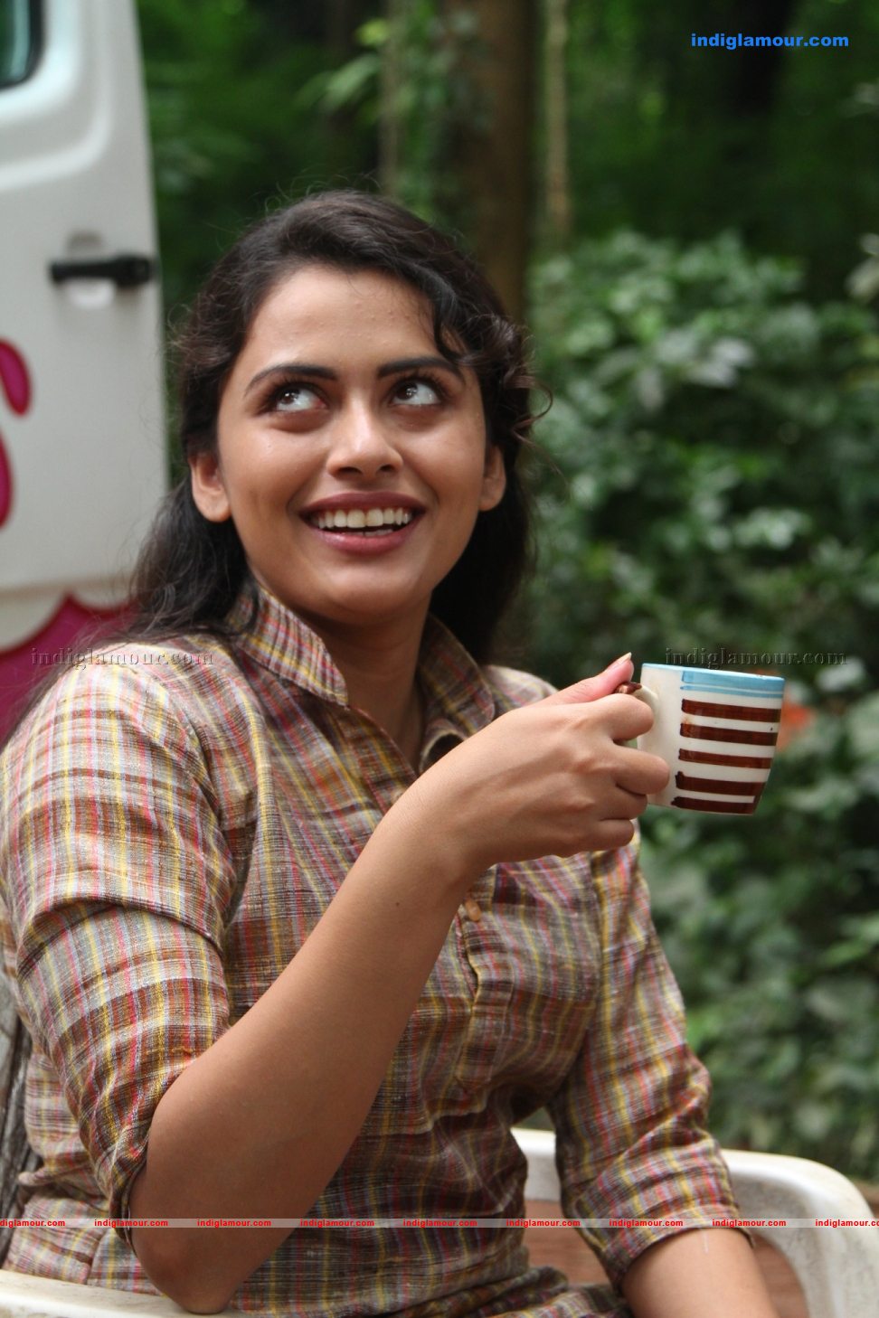 Dhanya Mary Varghese Actress hd photo