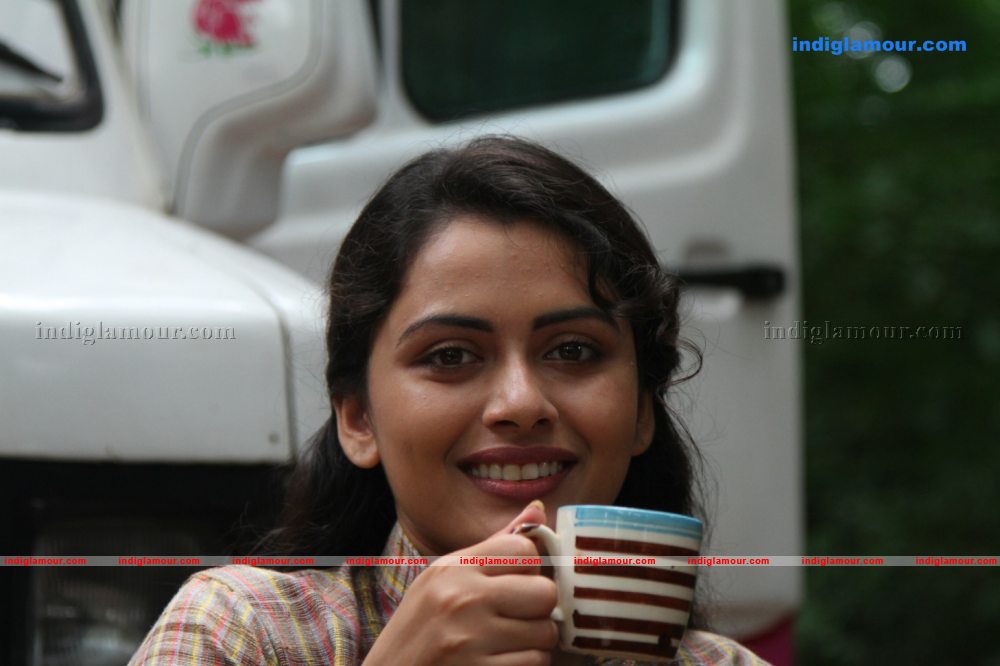 Dhanya Mary Varghese Actress hd photo