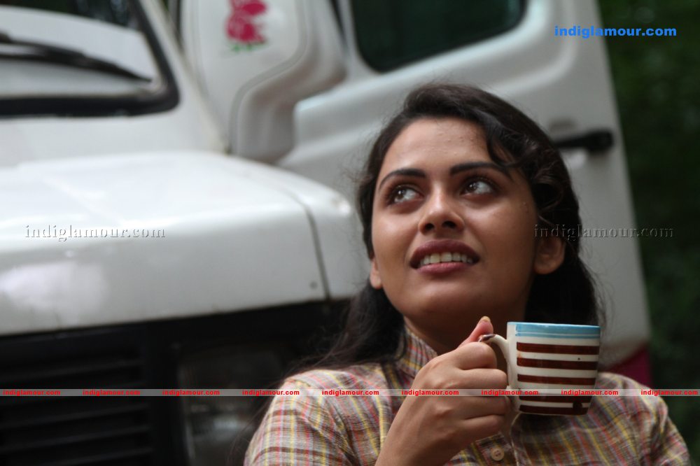 Dhanya Mary Varghese Actress hd photo
