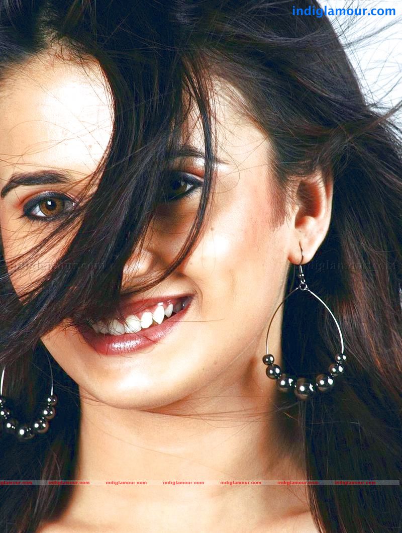 Arya Menon Actress hd photo