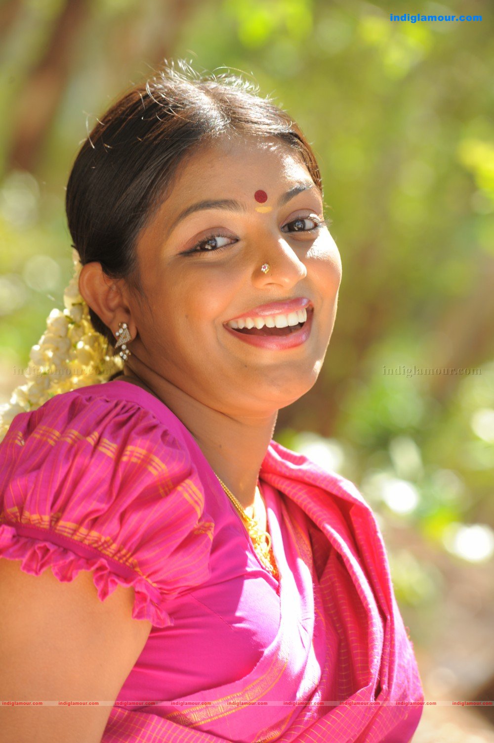 Mythili Actress hd photo