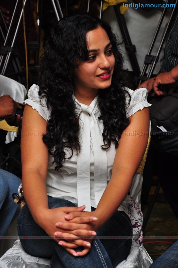 Nithya Menon Actress hd photo