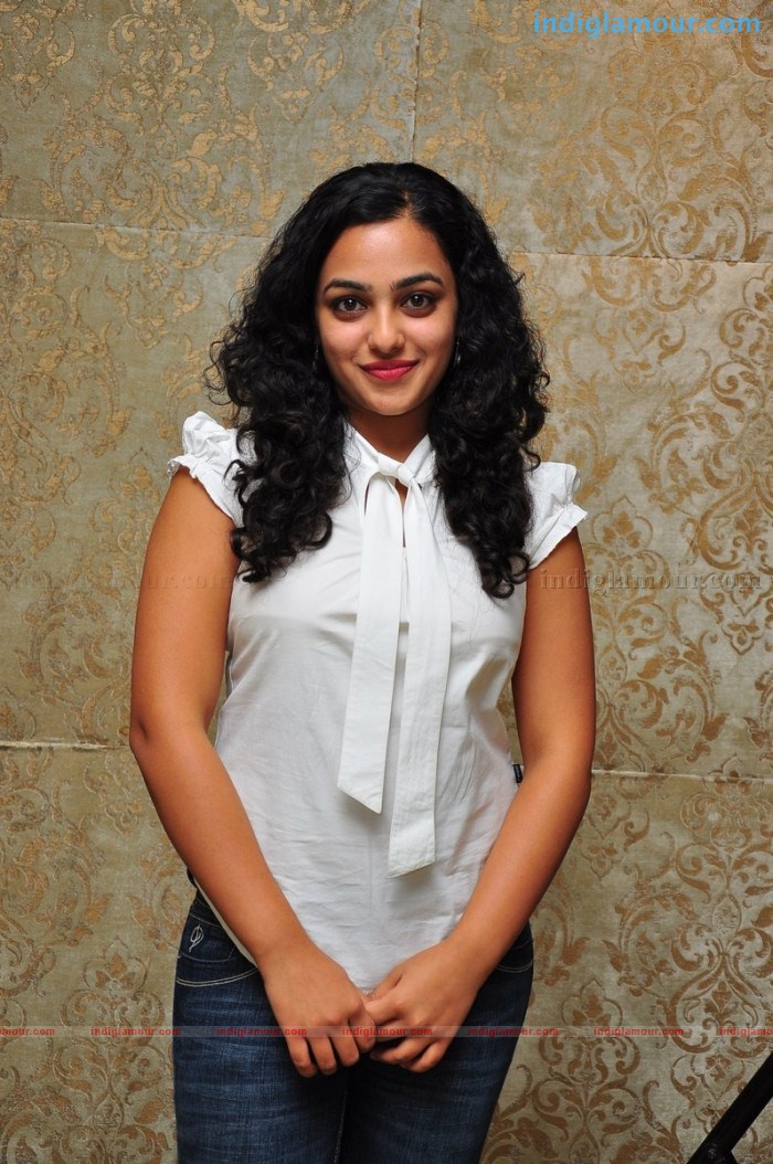 Nithya Menon Actress hd photo