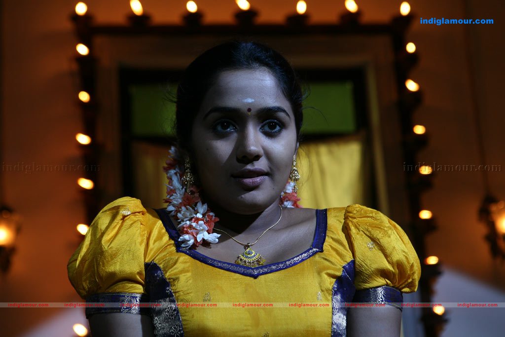 Ananya Actress hd photo