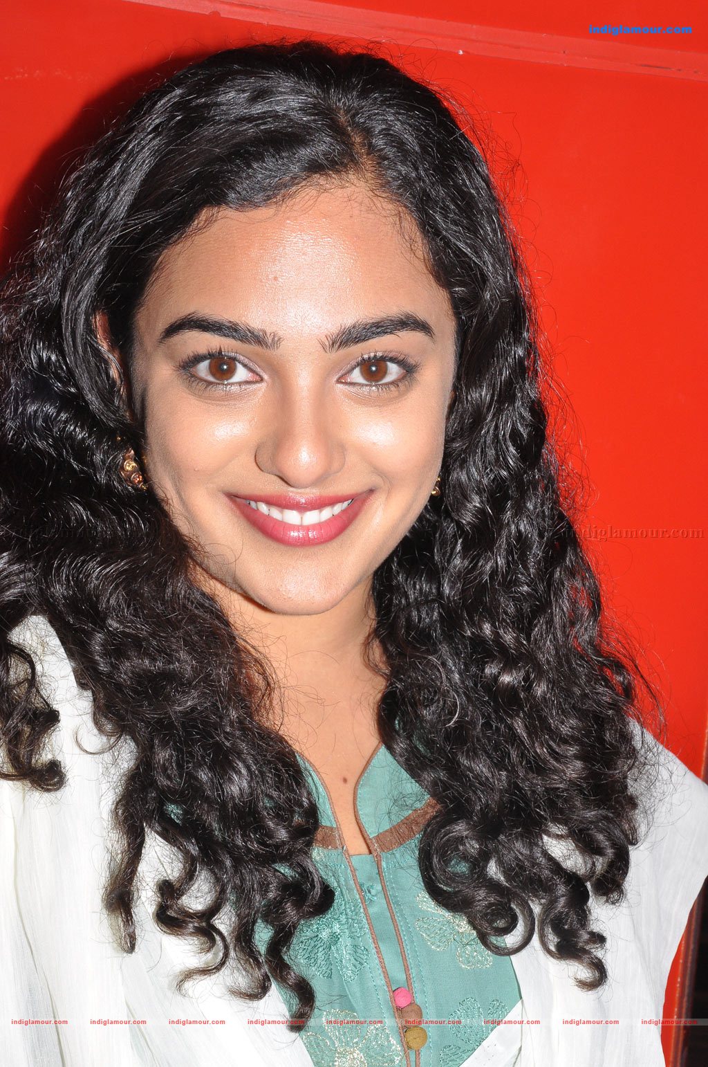 Nithya Menon Actress hd photo