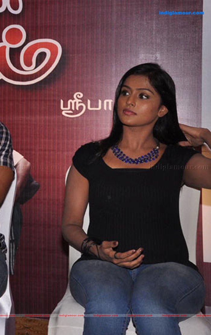 Remya Nambeesan Actress hd photo