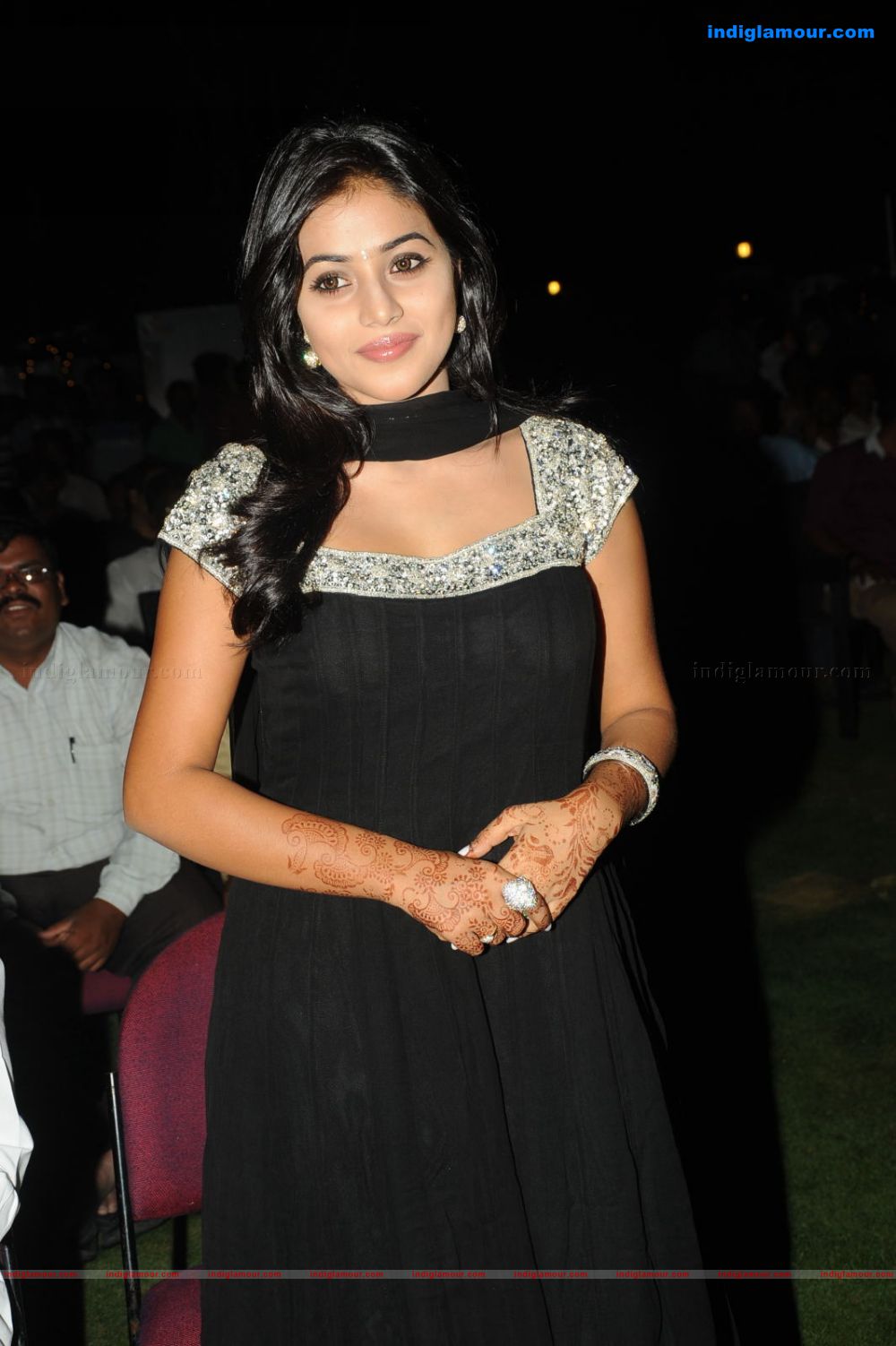 Poorna Actress hd photo