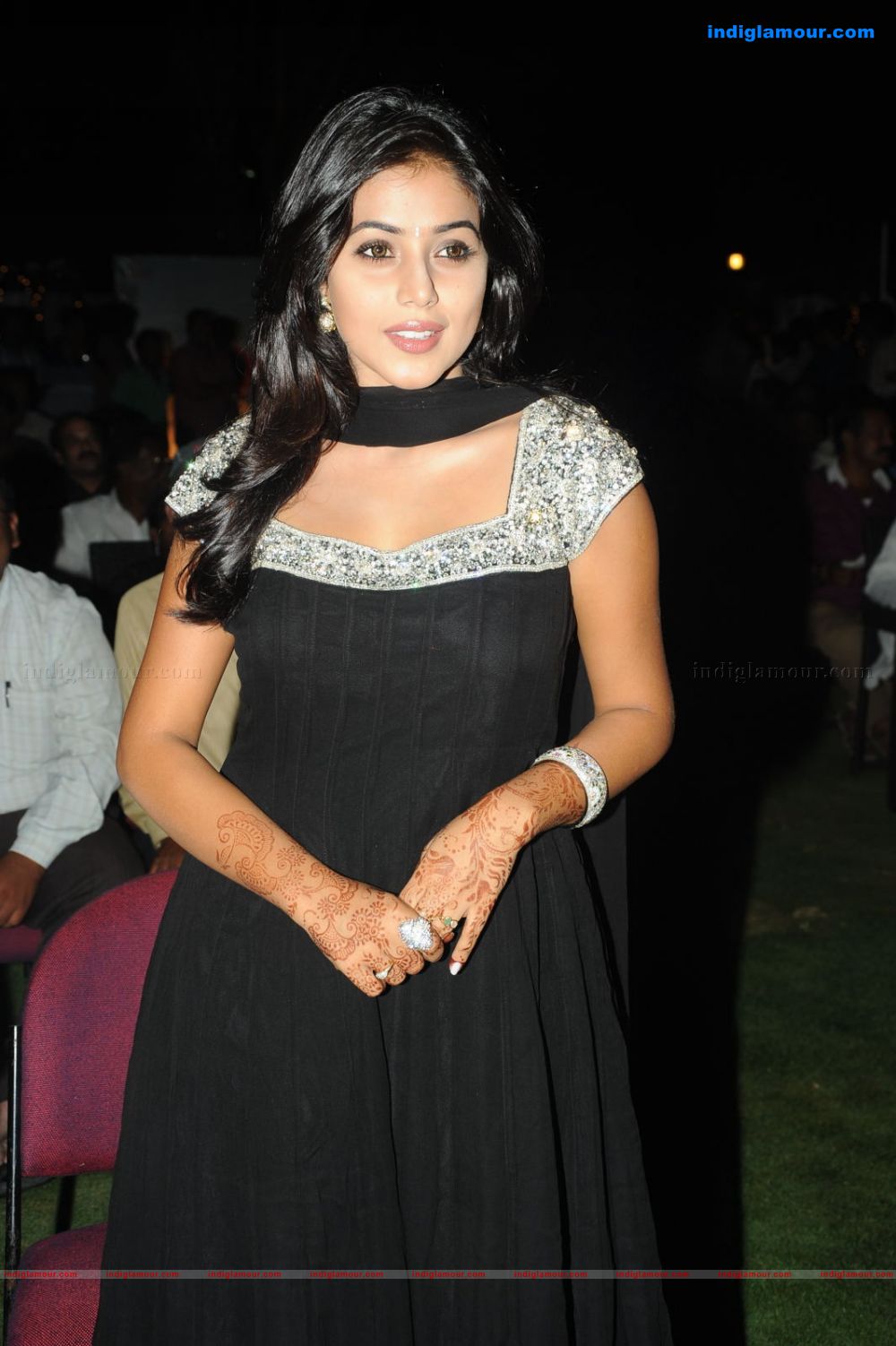 Poorna Actress hd photo