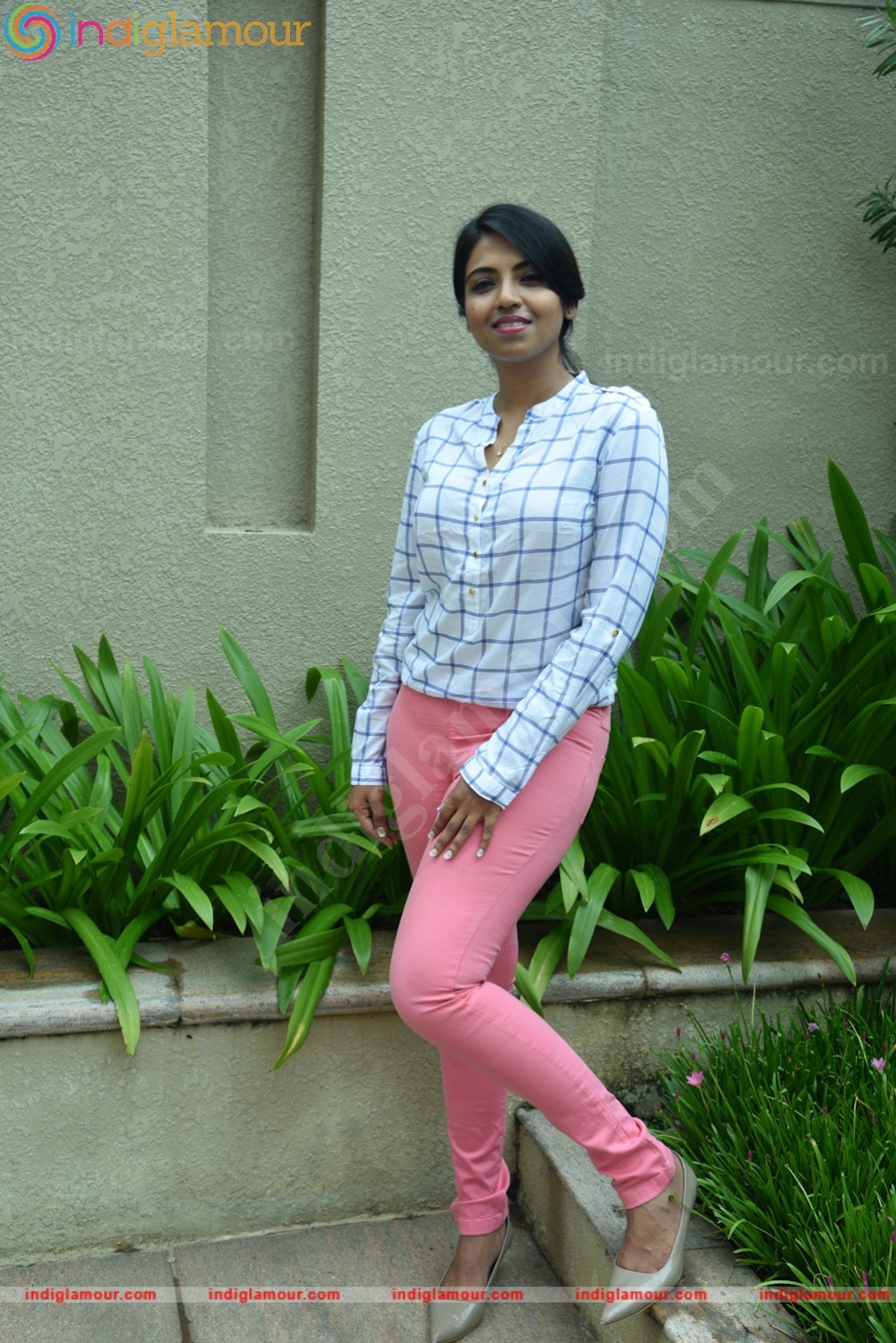 Sasha Gopinath Actress hd photo
