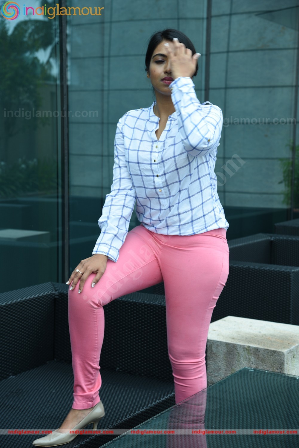 Sasha Gopinath Actress hd photo