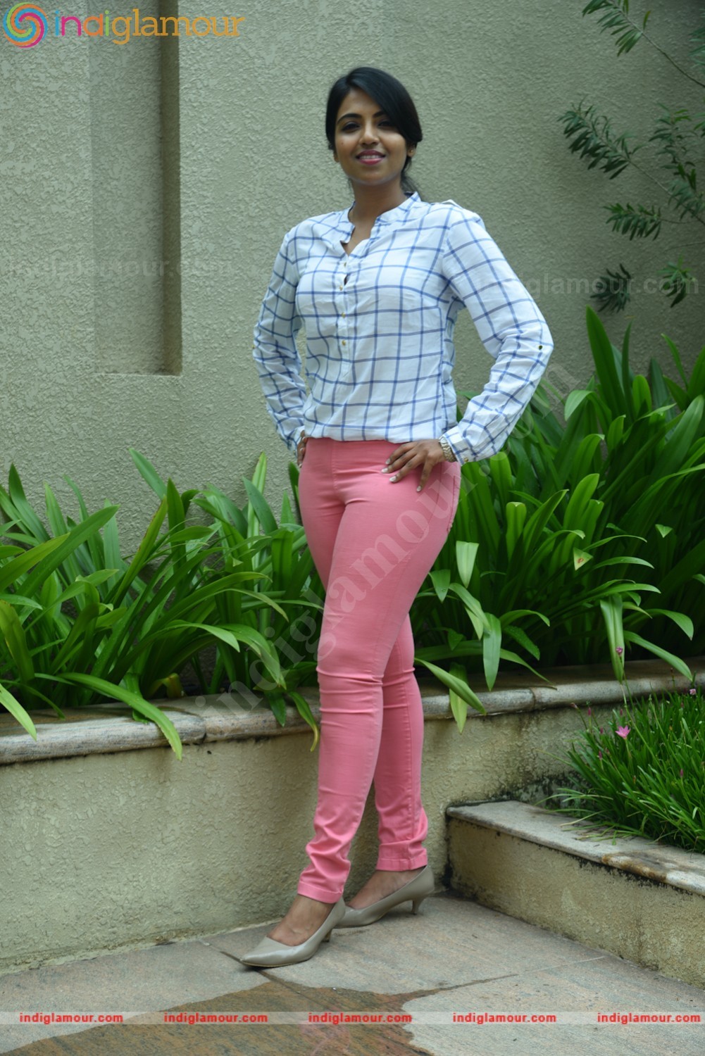 Sasha Gopinath Actress hd photo