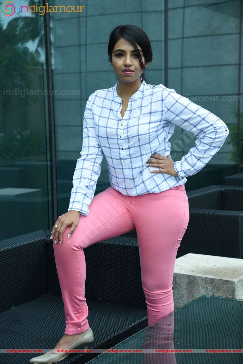 Sasha Gopinath Actress hd photo