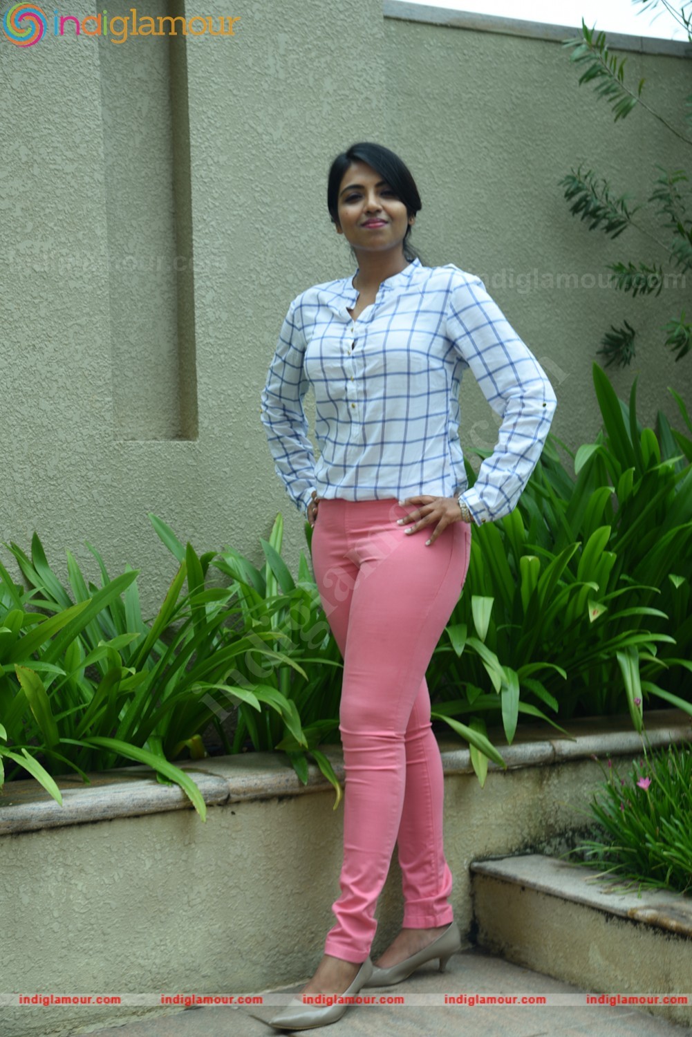 Sasha Gopinath Actress hd photo