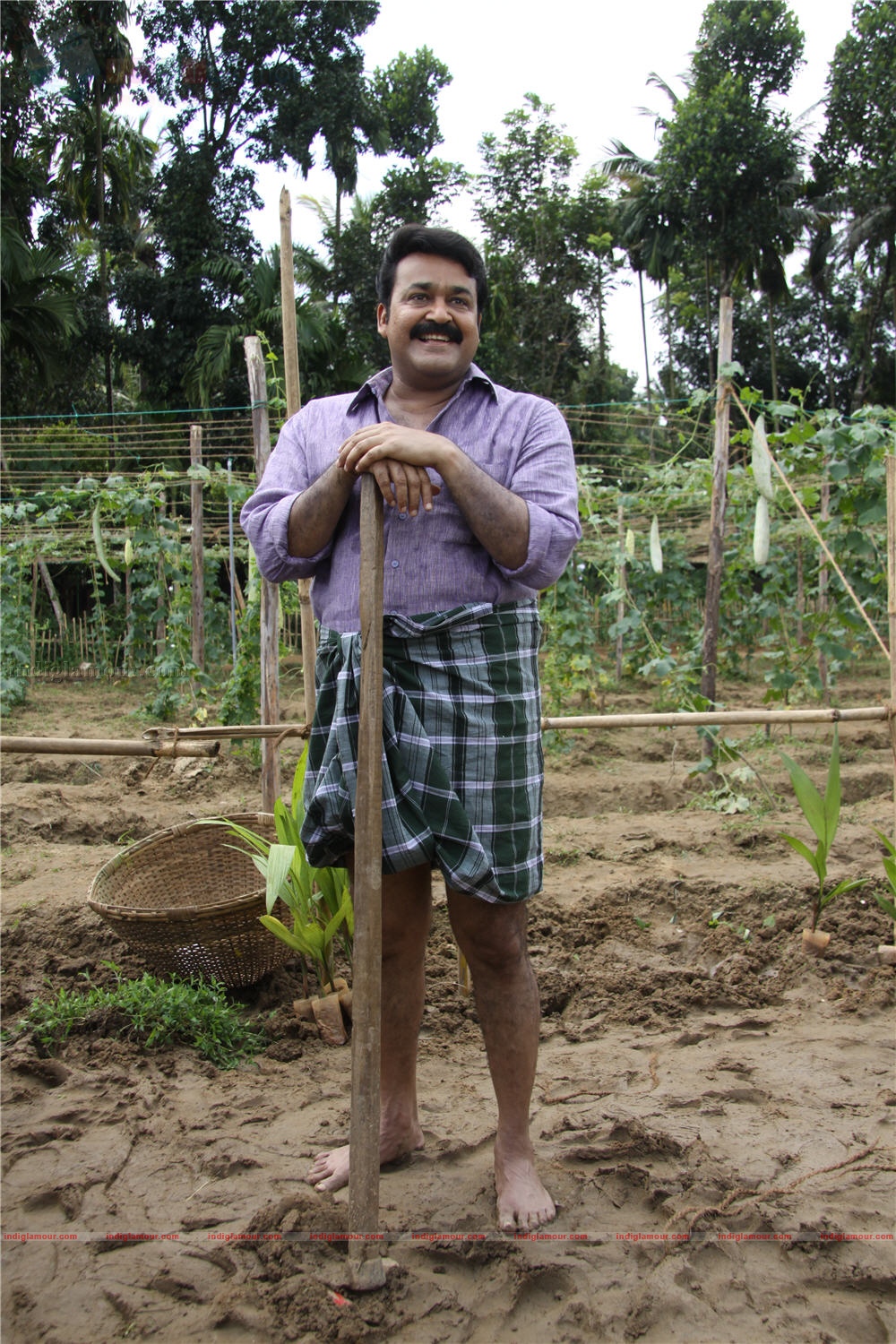 Ividum Swargam Aanu Movie hd photo