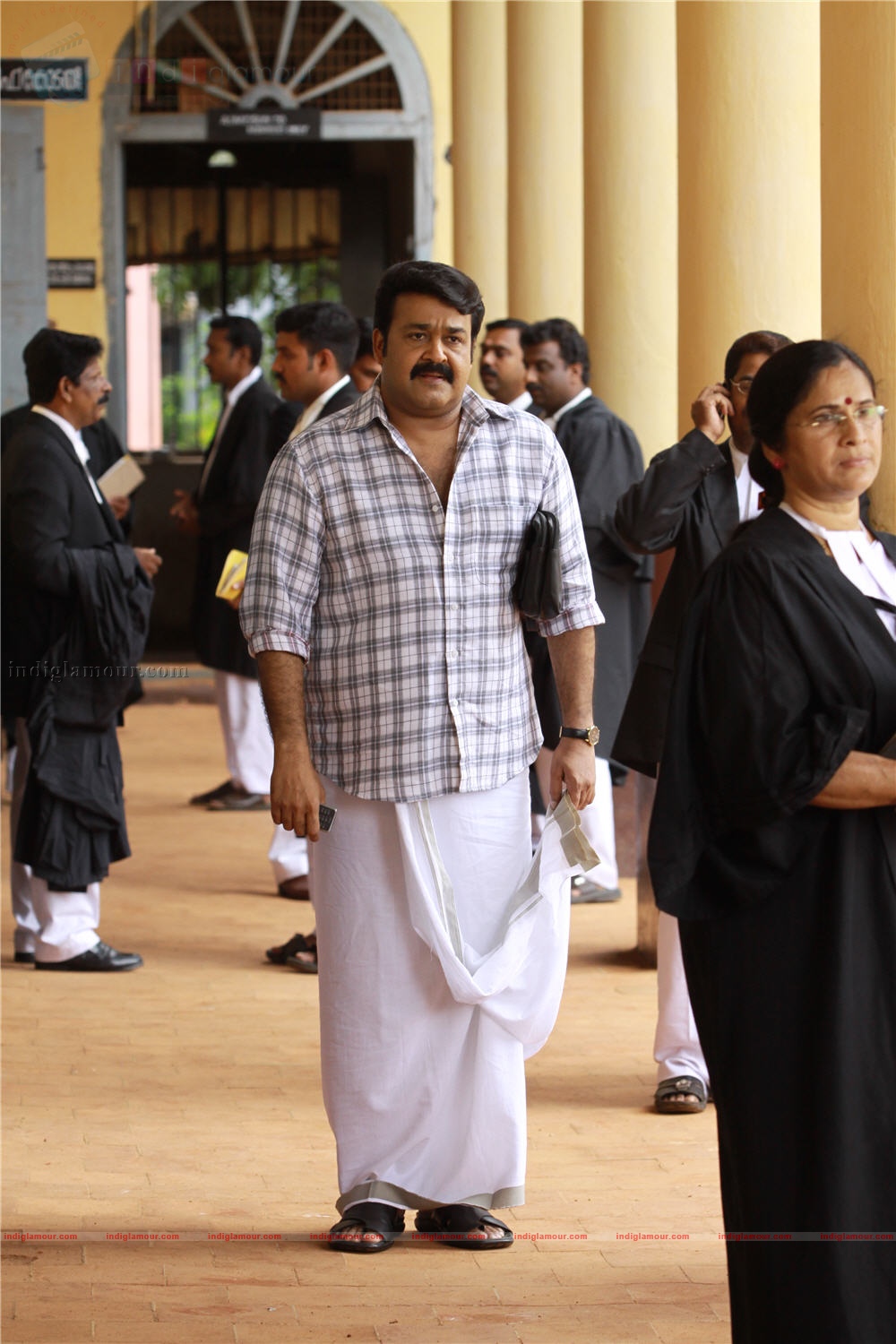 Ividum Swargam Aanu Movie hd photo