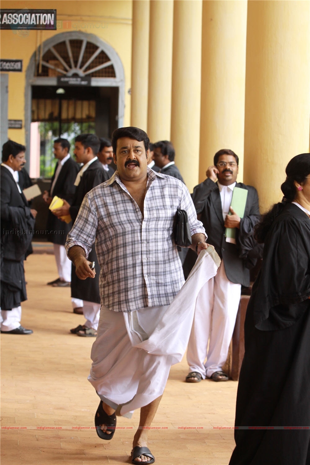 Ividum Swargam Aanu Movie hd photo