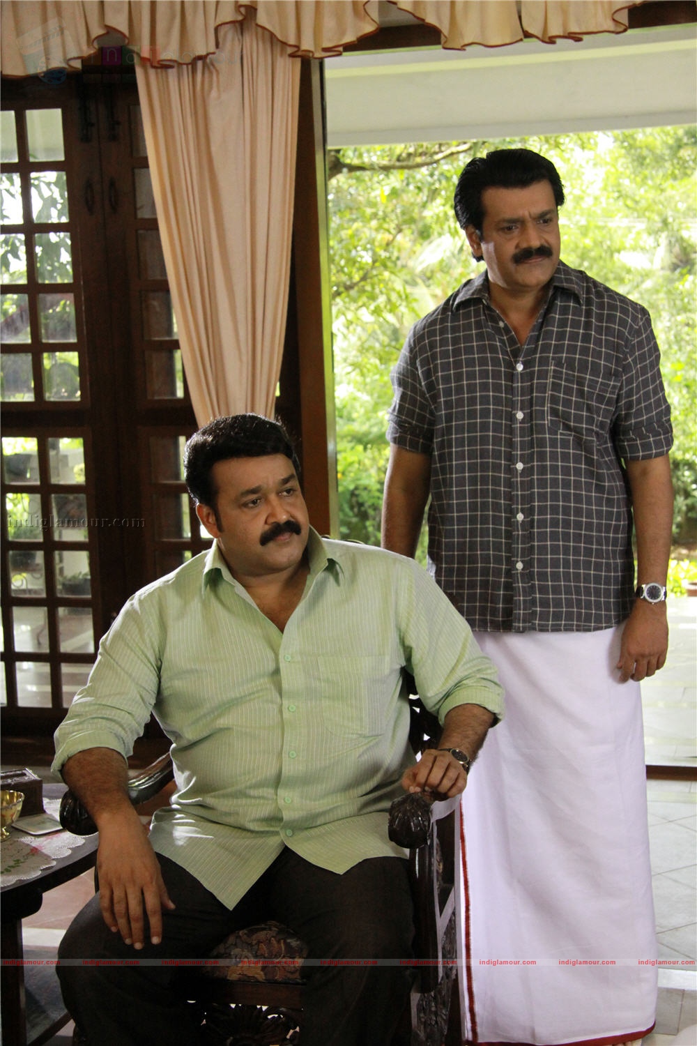 Ividum Swargam Aanu Movie hd photo