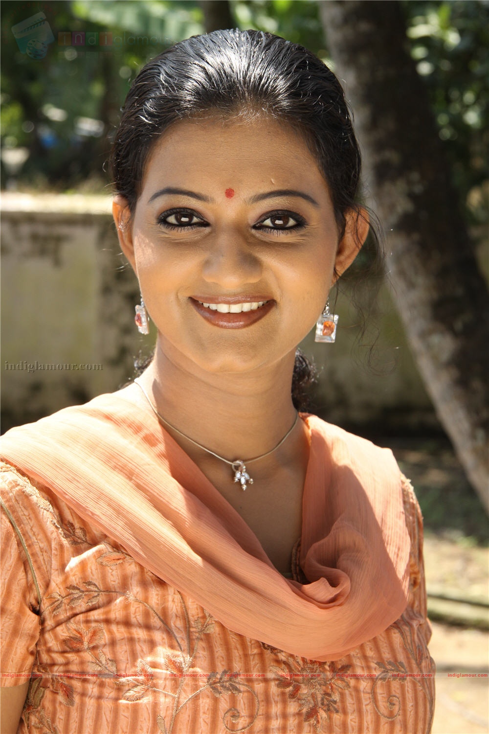 Ividum Swargam Aanu Movie hd photo