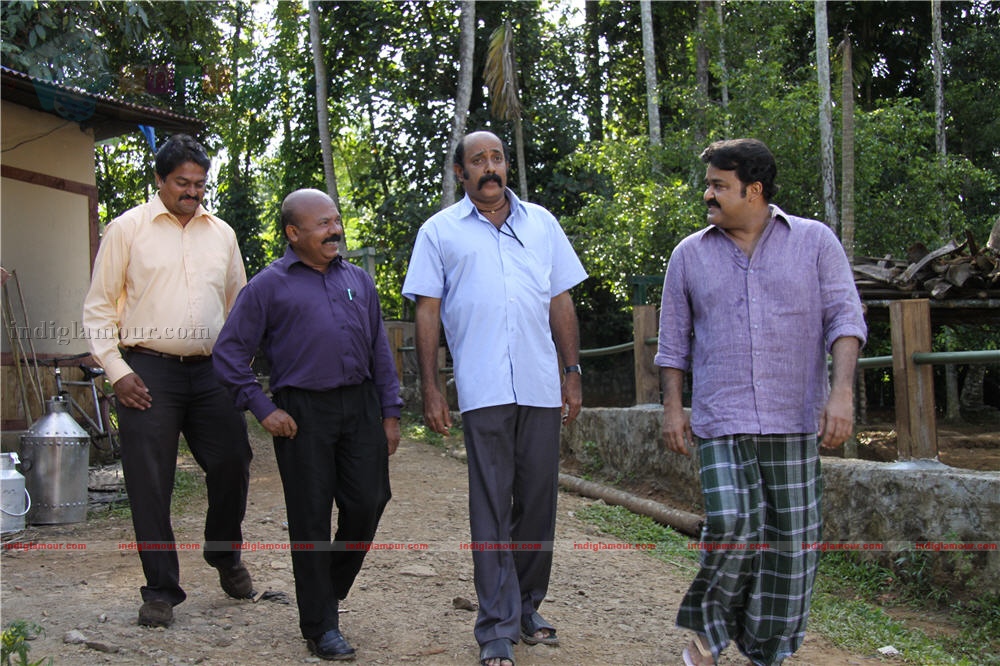 Ividum Swargam Aanu Movie hd photo