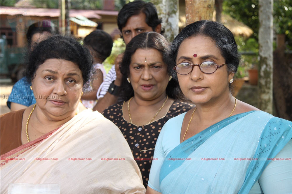 Ividum Swargam Aanu Movie hd photo