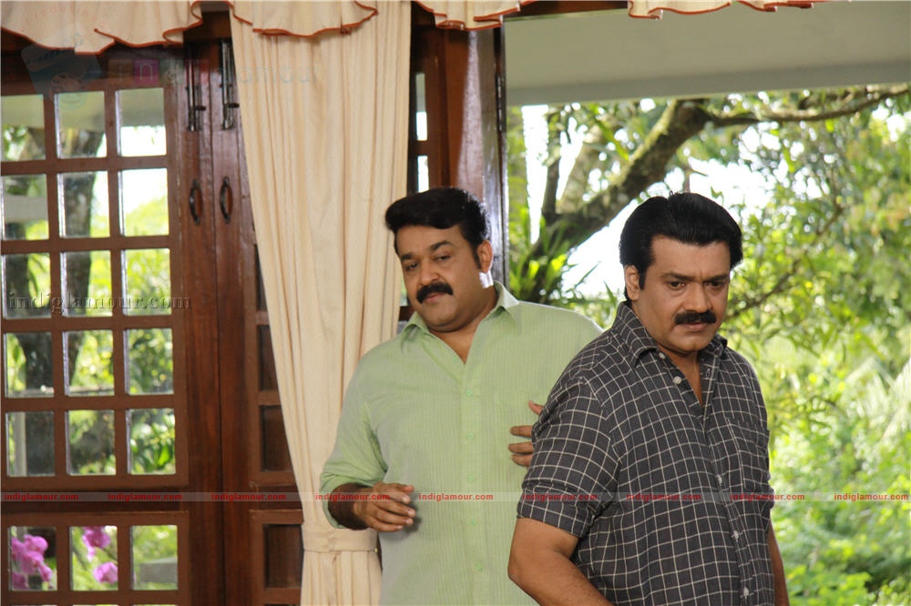 Ividum Swargam Aanu Movie hd photo
