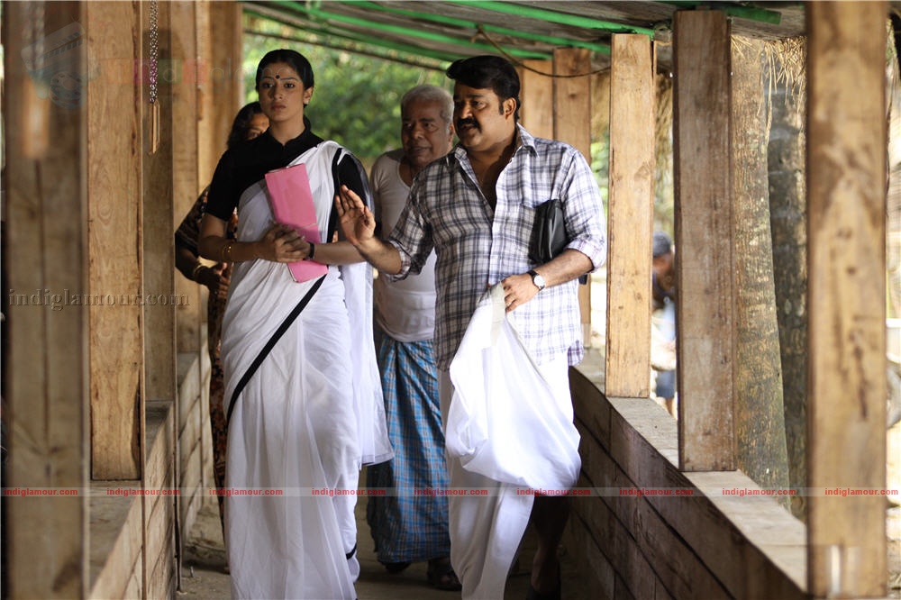 Ividum Swargam Aanu Movie hd photo