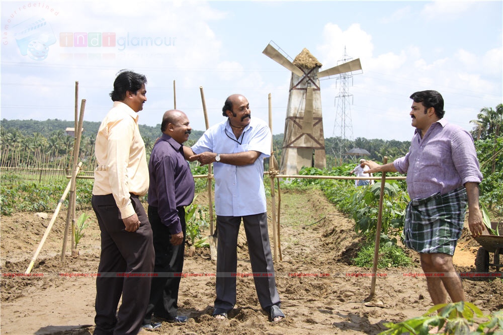 Ividum Swargam Aanu Movie hd photo